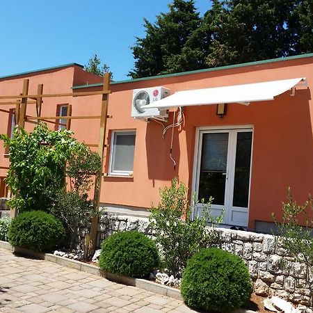 Apartment Sajkovic Ugljan Ngoại thất bức ảnh